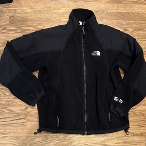The North Face women’s Black Performance Jacket. Medium. Mixed media fleece wind